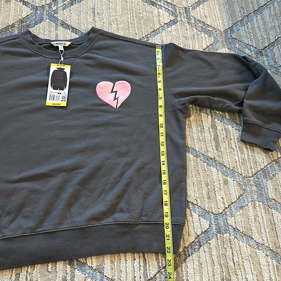 NWT • Wildfox • graphic crewneck - Picture 5 of 7